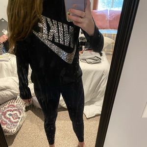 Nike crew neck sweatshirt NWOT